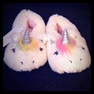 Faux fur unicorn slippers lrg